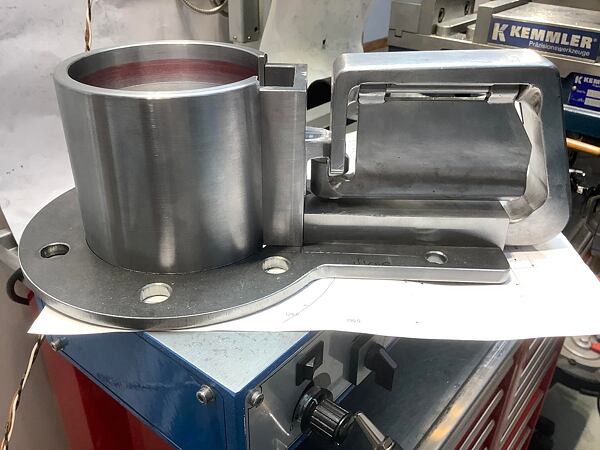 Cvičně složená sestava připravená na svaření.