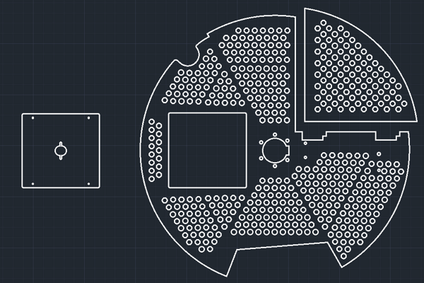 Marek postupně překreslil některé díly do digitální podoby pro vypálení na laseru.