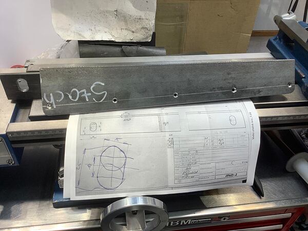 Milan se ještě pustil i do výroby vodících úhelníků.