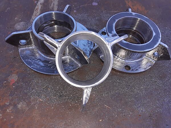 Obojky zabroušeny a téměř připraveny.